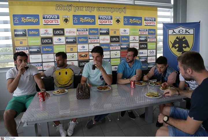 Γεύμα στα Σπάτα για το ποδοσφαιρικό τμήμα ενόψει του φινάλε της σεζόν (ΦΩΤΟ)