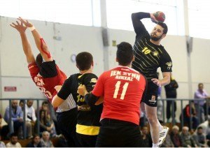 IEK Ksynh DIKEAS - AEK play of Handball (2)