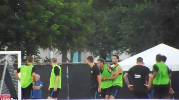 Χαμός στην Μπαρτσελόνα: Στα χέρια με Σεμέδο ο Νεϊμάρ στη προπόνηση! (VIDEO) Χαμός στην Μπαρτσελόνα: Στα χέρια με Σεμέδο ο Νεϊμάρ στη προπόνηση! (VIDEO)