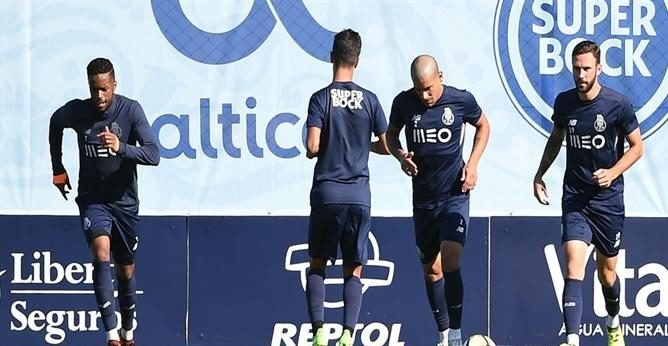 A'Bola: «Ο Ερνάνι θέλει να φύγει άμεσα από την Πόρτο»