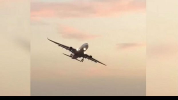 Σοκ σε πτήση από Κύπρο: Τον βρήκαν νεκρό στην καμπίνα του αεροπλάνου