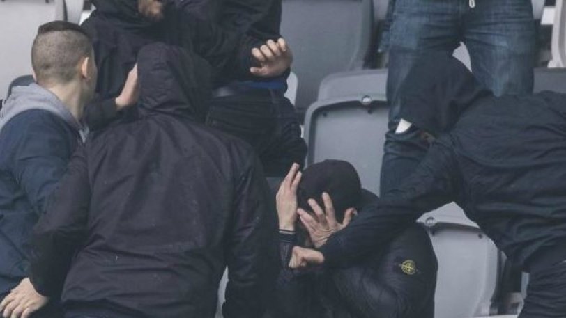Χαμός σε ματς στην Σουηδία- Ξύλο παντού! (VIDEO)