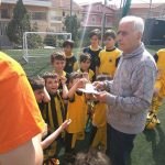 Επίσκεψη του Μίμη Παπαϊωάννου στους αθλητές του Nestoras FC (ΦΩΤΟ)