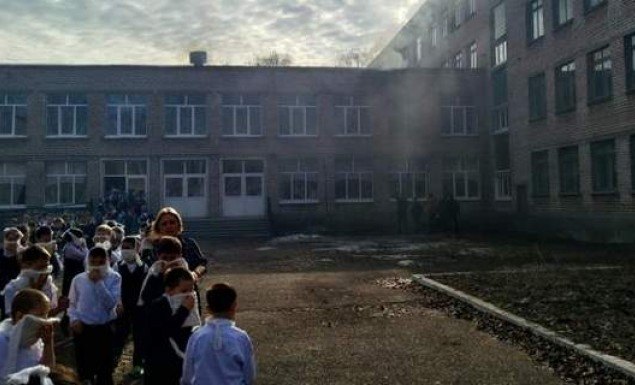 Συναγερμός σε σχολείο στη Ρωσία: Τέσσερις τραυματίες από επίθεση με μαχαίρι (VIDEO)