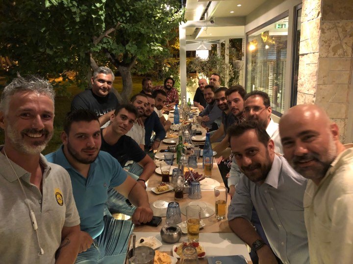 Δείπνο της ομάδας πόλο της ΑΕΚ εν όψει της ιστορικής πρεμιέρας