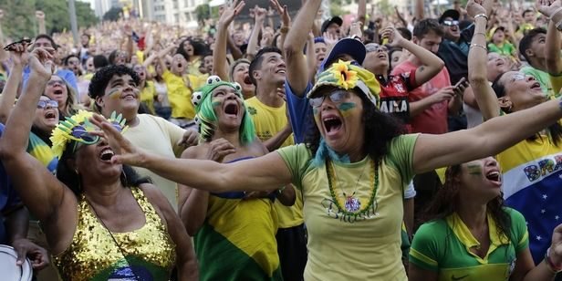 Φίλαθλος πέθανε από θραύσματα ποτηριού πανηγυρίζοντας τη νίκη της Βραζιλίας