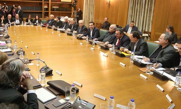 Έκτακτο υπουργικό συμβούλιο στις 5 συγκαλεί ο Τσίπρας, με κύριο θέμα τις φωτιές