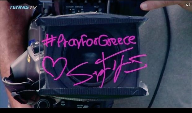 O Τσιτσιπάς έγραψε «Pray for Greece» πάνω στην κάμερα! (VIDEO)