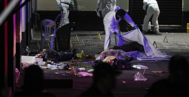 Μεξικό: 5 νεκροί και 8 τραυματίες από πυροβολισμούς στην Πλάθα Γκαριμπάλντι
