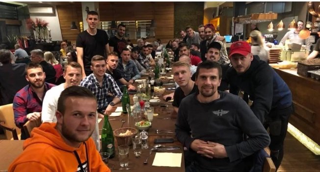 Εκανε το τραπέζι στους συμπαίκτες του ο Σαμπανάτζοβιτς και... ετοιμάζεται για ΑΕΚ!
