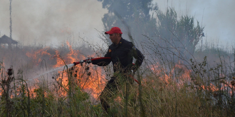 Πολύ υψηλός κίνδυνος για πυρκαγιά - Ποιες περιοχές κινδυνεύουν