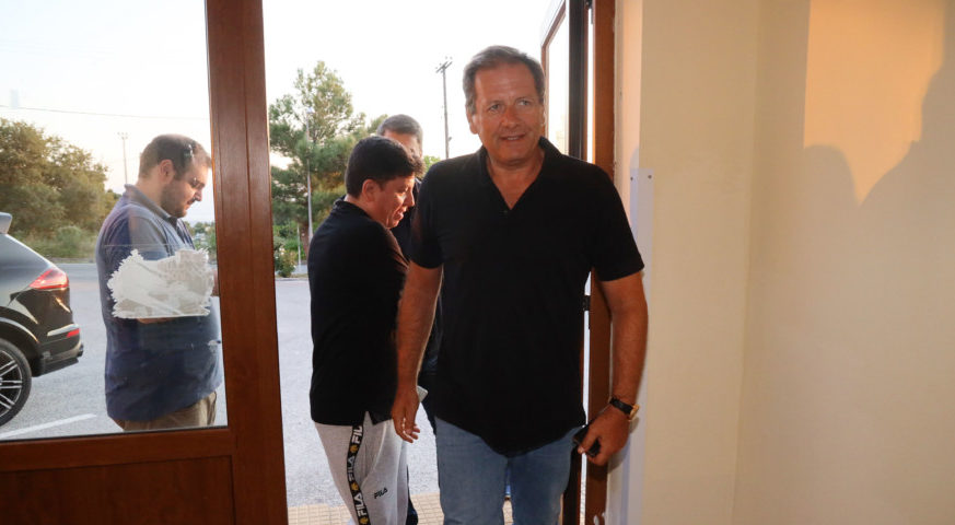 Aγγελόπουλος: «Ο Σάκοτα θα κλείσει την καριέρα του στην ΑΕΚ - Η πόρτα για Λαρεντζάκη παραμένει ανοικτή»