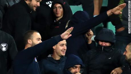 Σε απολογία από την UEFA η Βουλγαρία για ρατσιστικά συνθήματα
