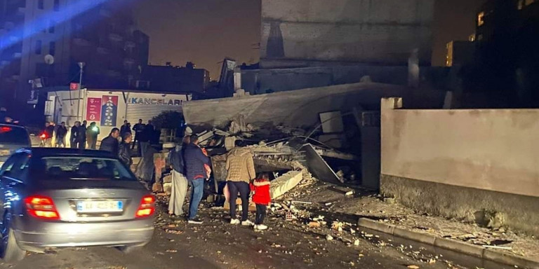 Ισχυρός σεισμός 6,4 Ρίχτερ στην Αλβανία-Πληροφορίες για επτά νεκρούς, τουλάχιστον 150 τραυματίες