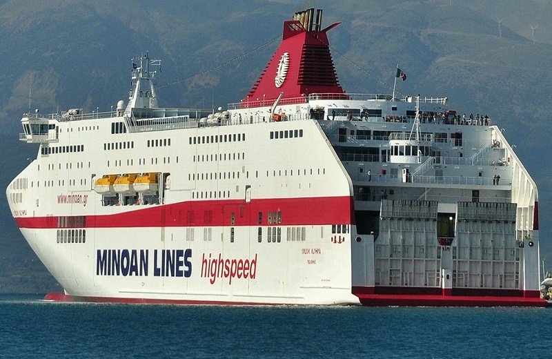 Κορωνοϊός: Έρχεται πλοίο με Έλληνες από Ιταλία στην Πάτρα - Οι οδηγοί ταξί αρνούνται να τους παραλάβουν