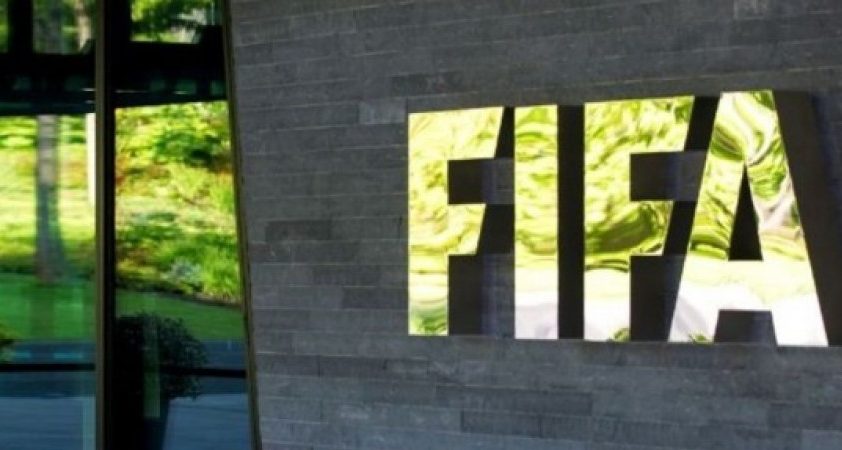 Σοβαρές σκέψεις της FIFA για μεταγραφική περίοδο «μαμούθ»!