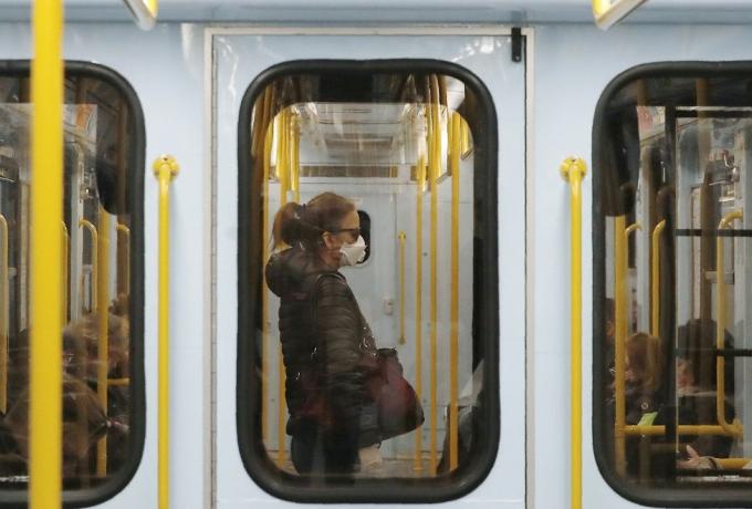 «Χαμός» στα τρένα του Μιλάνο - Ο πληθυσμός προσπαθεί να πάει νότια λόγω κορωνοϊού