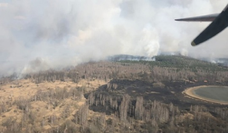 Μεγάλη φωτιά στο δάσος δίπλα στο Τσερνόμπιλ -Αυξήθηκε η ραδιενέργεια! (ΦΩΤΟ - VIDEO)