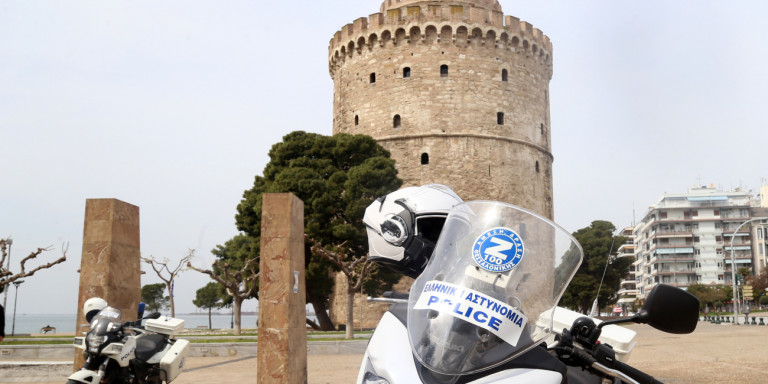 Κορωνοϊός: Θετικός στον ιό αστυνομικός στη Θεσσαλονίκη