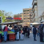 Κορωνοϊός: Συνωστισμός στη λαϊκή αγορά Κορδελιού (ΦΩΤΟ)