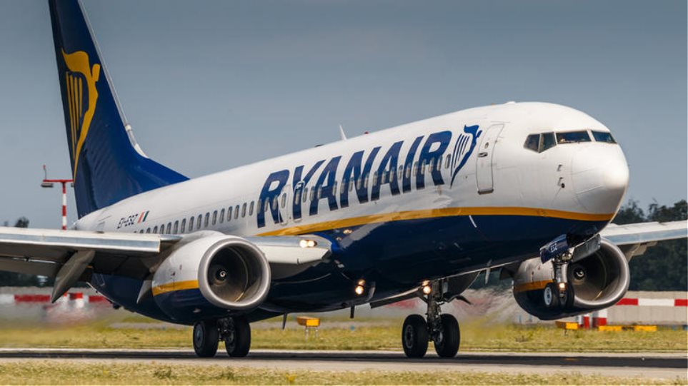 Κορωνοϊός - Ryanair: «Ηλίθια ιδέα να πετάξουμε με άδεια τα μεσαία καθίσματα»