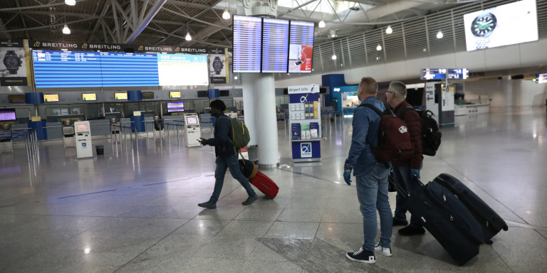 Κορωνοϊός-Αεροδρόμια, ΚΤΕΛ και τρένα: Πώς θα μετακινούμαστε μέσα στη χώρα από αύριο