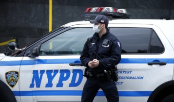 Τρεις αστυνομικοί ήπιαν μιλκσέικ με χλωρίνη στη Νέα Υόρκη