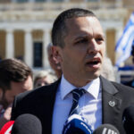Ο Κασιδιάρης ανακοίνωσε το όνομα του ακροδεξιού κόμματός του: «Έλληνες»