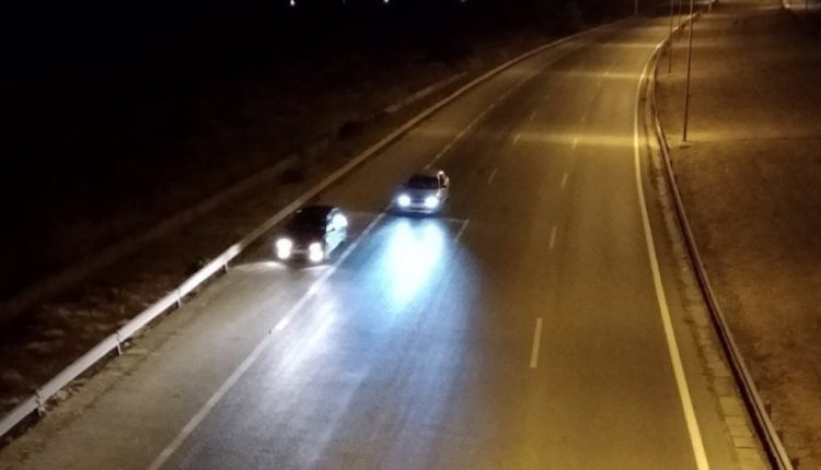 Βίντεο-ντοκουμέντο: Αστυνομικοί καταδιώκουν «πειραγμένα» αυτοκίνητα στην Παραλιακή
