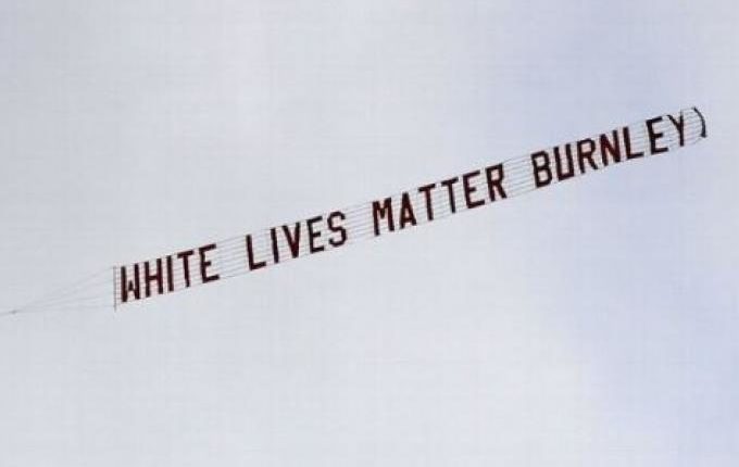 Η Μπέρνλι καταδικάζει το πανό «White lives matter»