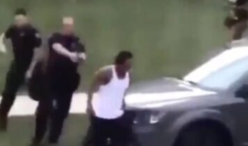 ΗΠΑ: Αστυνομικός πυροβολεί στην πλάτη Αφροαμερικανό πολίτη (VIDEO)