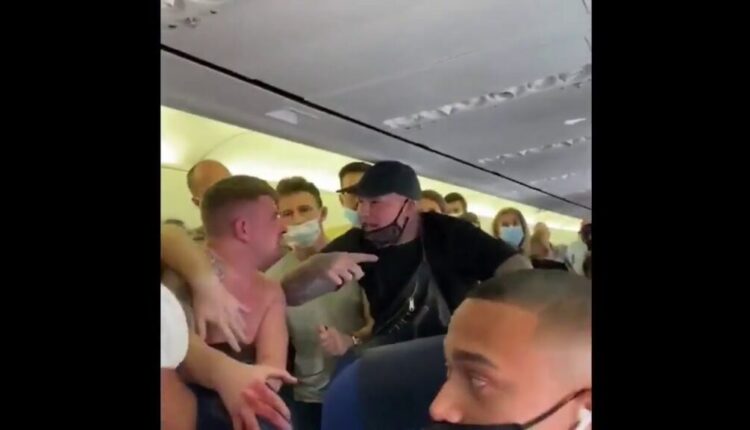 Μπουκέτα σε πτήση της KLM: Αγριο ξύλο με επιβάτες που αρνήθηκαν να φορέσουν μάσκα (VIDEO)