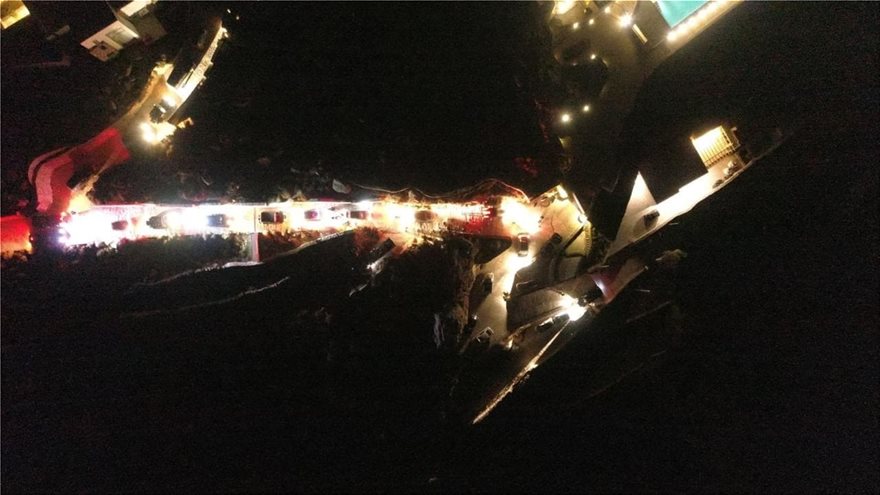 Κορωνοϊός: Πάρτι με 500 (!) άτομα στη Μύκονο -Συνελήφθη ο διαχειριστής της βίλας (ΦΩΤΟ)