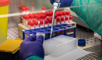 Εμβόλιο Οξφόρδης: Το πολύ θετικό νέο μετά τη διακοπή των δοκιμών στη φάση ΙΙΙ