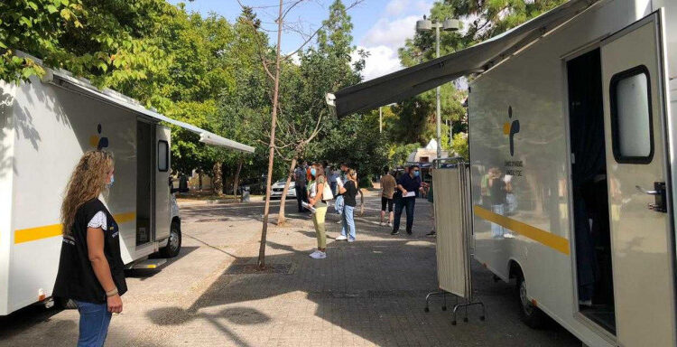 ΕΟΔΥ: Εγιναν 2.600 τεστ κορωνοϊού στο κέντρο της Αθήνας -61 βγήκαν θετικά