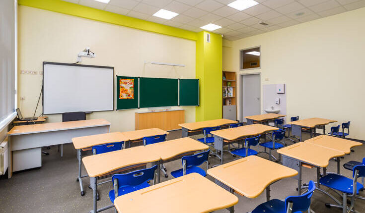 Παντρεμένη καθηγήτρια συνουσιάστηκε με τον 15χρονο μαθητή της σε χωράφι δίπλα στο σχολείο Παντρεμένη καθηγήτρια συνουσιάστηκε με τον 15χρονο μαθητή της σε χωράφι δίπλα στο σχολείο