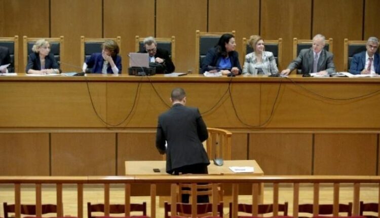 Δίκη Χρυσής Αυγής: Να απορριφθούν τα ελαφρυντικά, ζήτησε η εισαγγελέας