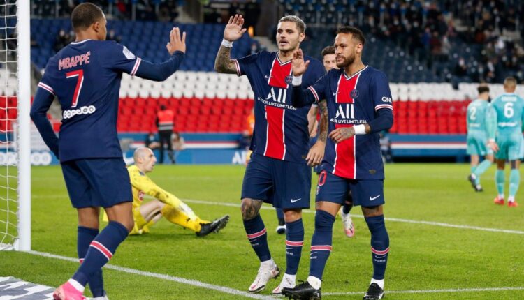 Ligue 1: Δεν σταματάει το πρωτάθλημα παρά το lockdown στη Γαλλία