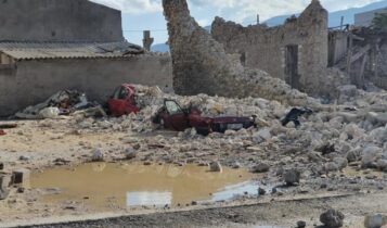 Σεισμός στη Σάμο: Το λιμάνι κόπηκε στη μέση (ΦΩΤΟ)