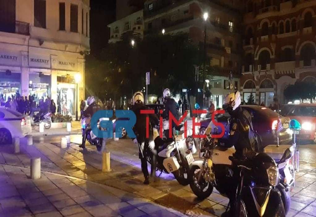 Χαμός στο κέντρο της Θεσσαλονίκης - Εικόνες ακραίου συνωστισμού παρά τα νέα μέτρα (ΦΩΤΟ-VIDEO)
