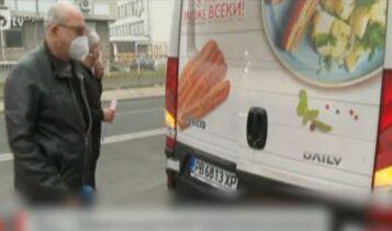 Κορωνοϊός: Με φορτηγό ψυγείο για λουκάνικα μετέφεραν τα εμβόλια στη Βουλγαρία (VIDEO)