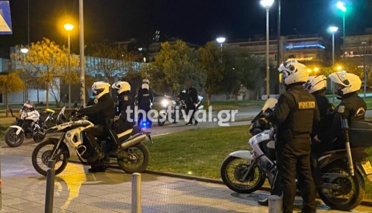 Θεσσαλονίκη: Νεαροί στην Τούμπα πέταξαν μπουκάλια σε αστυνομικούς που πήγαν να τους ελέγξουν