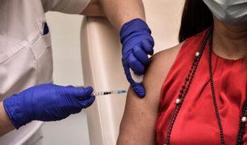 53% μείωση στα κρούσματα, 0% θάνατοι: Η πρώτη χώρα που τελειώνει τον κορωνοϊό χάρη στο εμβόλιο