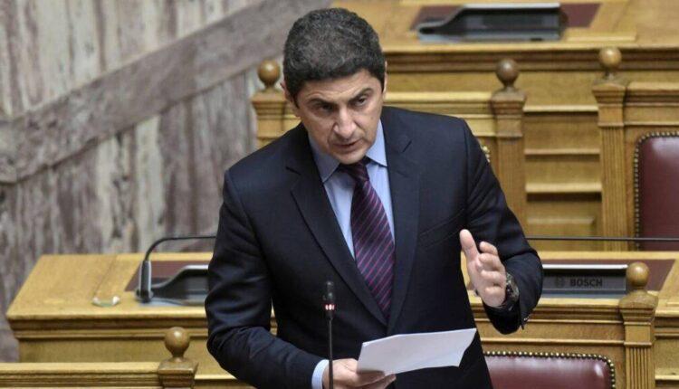 Αυγενάκης για την επίθεση στο γραφείο του: «Η κυβέρνηση δεν τρομοκρατείται - Στηρίζω τη Μενδώνη»