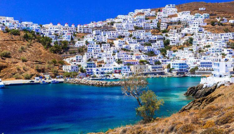 Guardian: «Οι 10 ελληνικοί προορισμοί για διακοπές μετά την πανδημία»