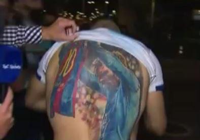 Βραζιλιάνος «τρέλανε» τον Μέσι, με τατουάζ του στο «Μπερναμπέου» (ΦΩΤΟ)
