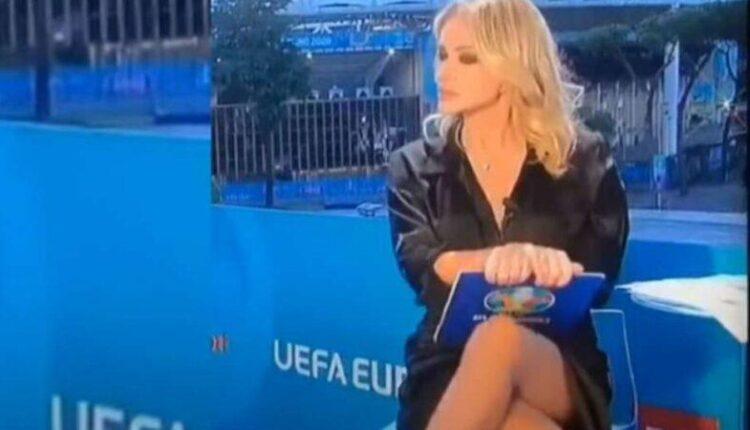 EURO 2021: Παρουσιάστρια σαν άλλη Σάρον Στόουν προκαλεί «εγκεφαλικά» με σταυροπόδι αλά «Βασικό Eνστικτο» (VIDEO)