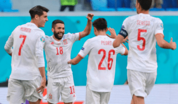 EURO 2021: Οι Ισπανοί... στους «4» - Με ήρωα τον Σιμόν κέρδισαν την Ελβετία στα πέναλτι (VIDEO)