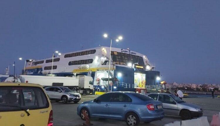 Ραφήνα: Επιβεβαιώθηκαν 14 κρούσματα στο  «Super Express» - Ολοι επιβάτες από Ιο