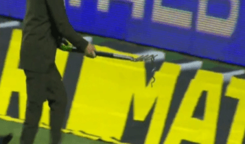 Αχμάτ Γκρόζνι - Σότσι: Προσωρινή διακοπή στο ματς λόγω... φιδιού (VIDEO)